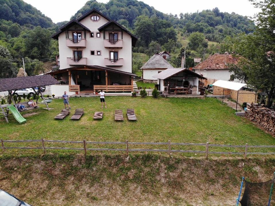 Heaven Guesthouse Корбени Экстерьер фото