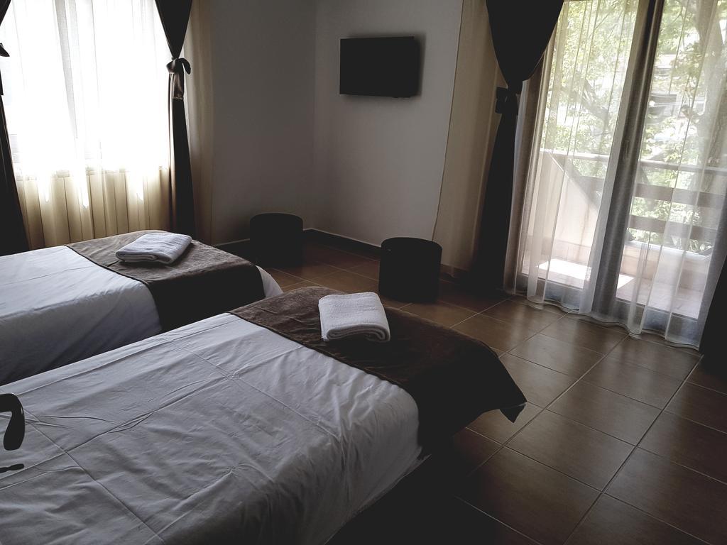 Heaven Guesthouse Корбени Экстерьер фото