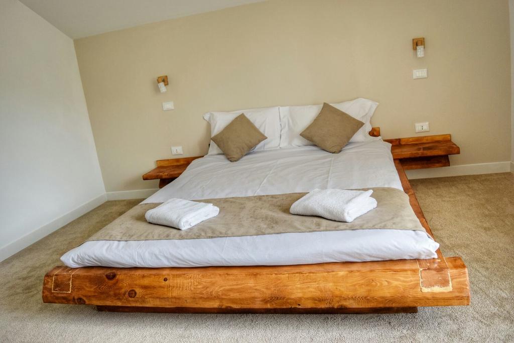 Heaven Guesthouse Корбени Экстерьер фото